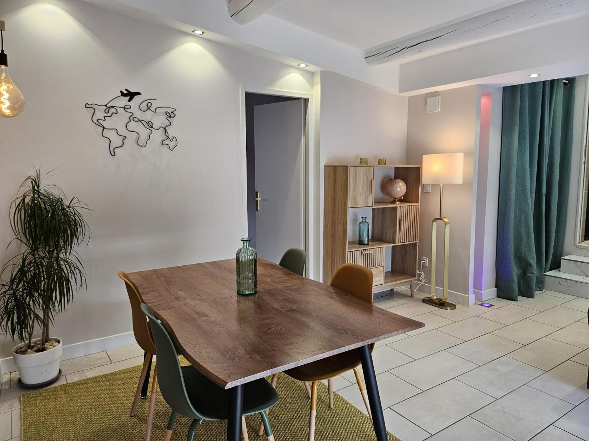 Agreable Logement Avec Terrasse Saint-Victoret Exteriér fotografie