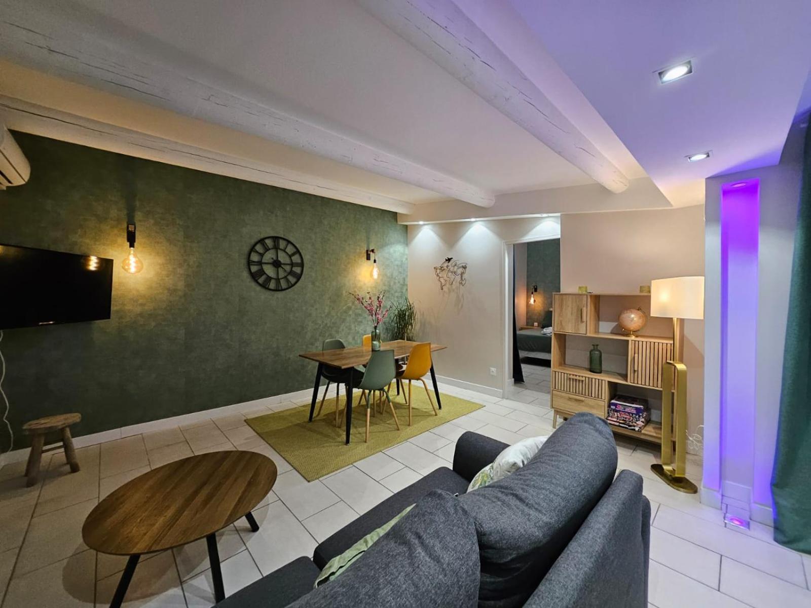 Agreable Logement Avec Terrasse Saint-Victoret Exteriér fotografie